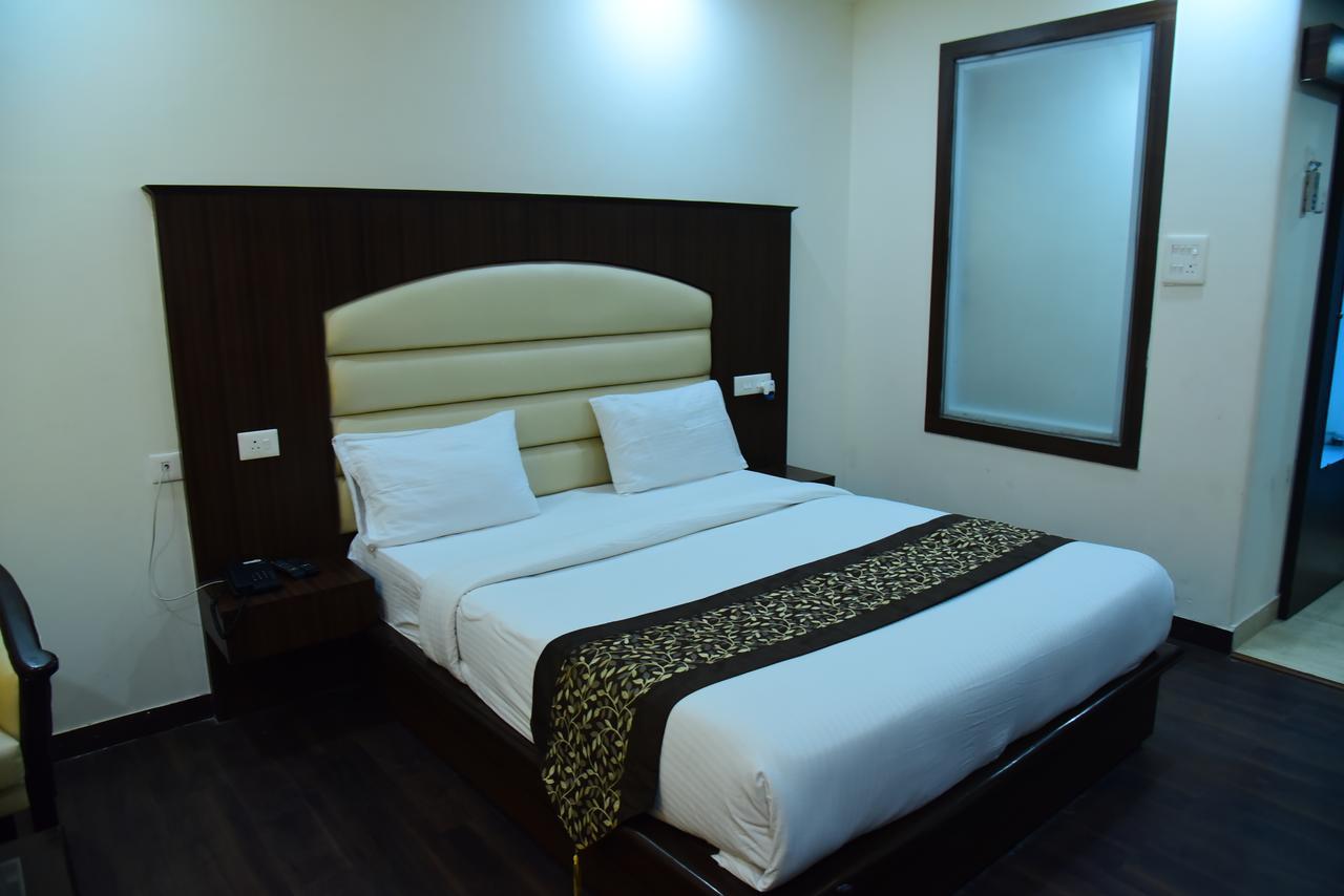 Hotel Castle View Roorkee Esterno foto